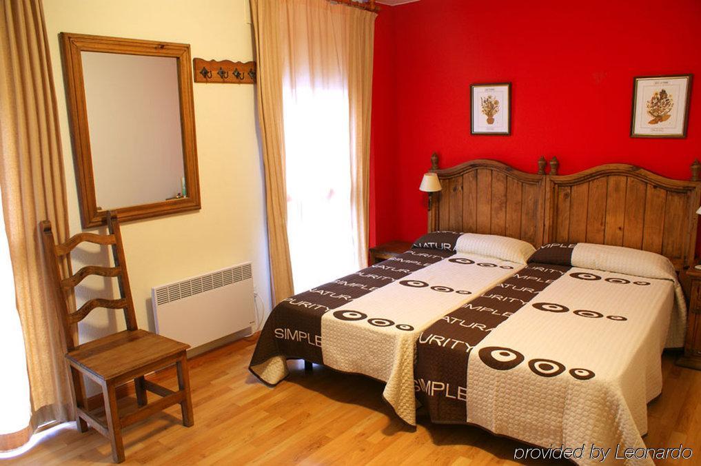 Hospedium Hotel Posada De La Luna Huesca Bagian luar foto